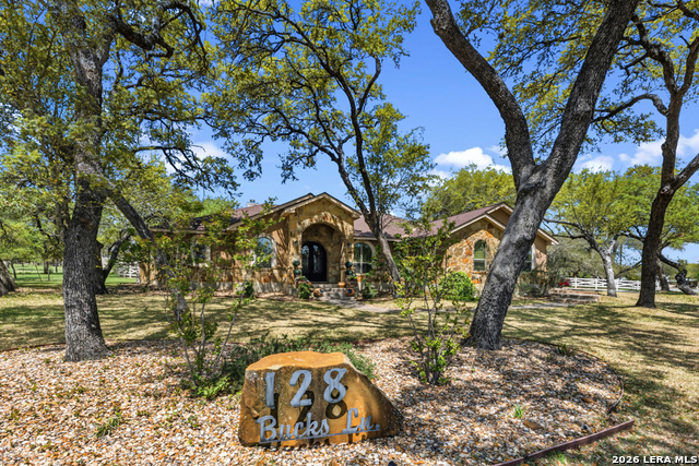 128 Bucks Ln Property Photo 1
