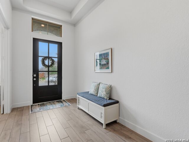 1833 Luna St Property Photo 6