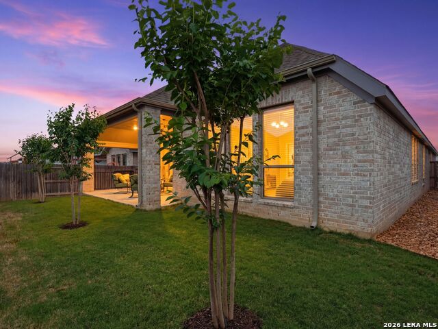 1833 Luna St Property Photo 40