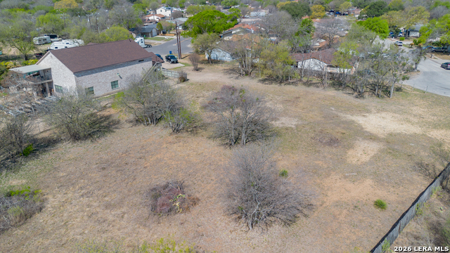 7402 Pipers Run Property Photo 4