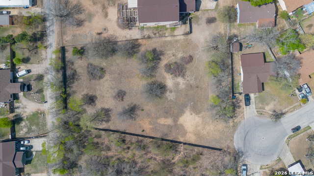 7402 Pipers Run Property Photo 5