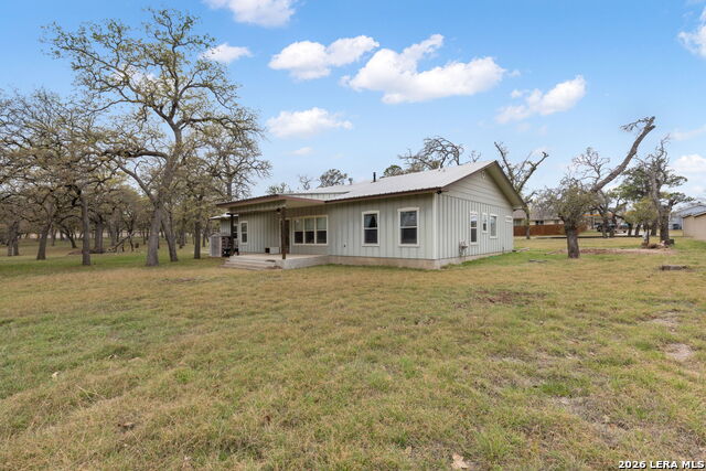 1811 N Llano St Property Photo 22