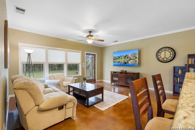 1811 N Llano St Property Photo 34