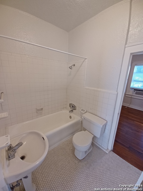 127 W Magnolia Ave Property Photo 21