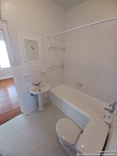 127 W Magnolia Ave Property Photo 22