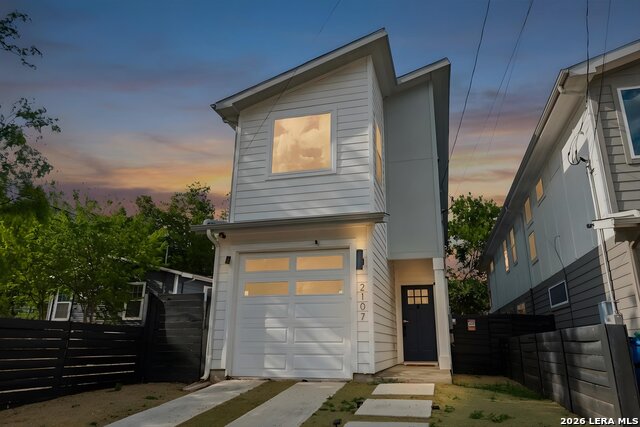 2107 Schley Ave Property Photo 1