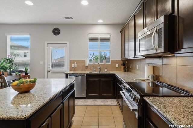 711 Rio Cactus Way Property Photo 9