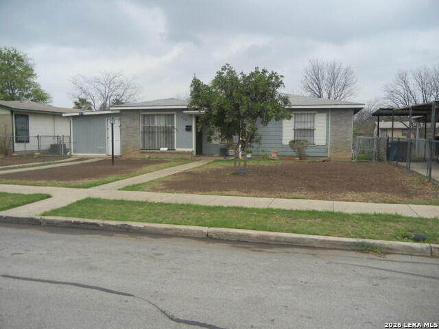 119 Carmen Pl Property Photo 1