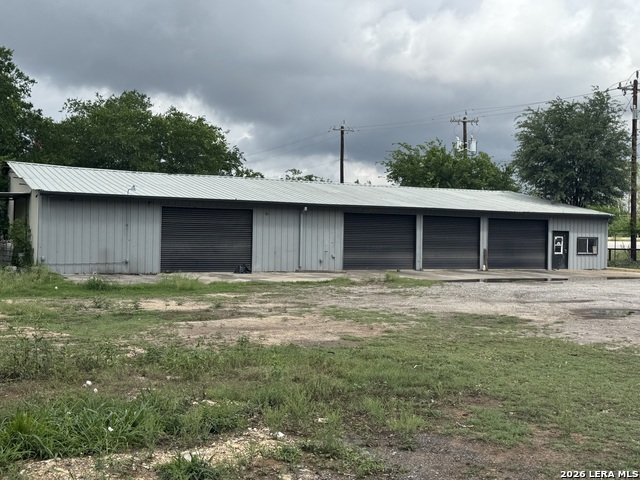 11211 S Us Highway 181 Property Photo 1