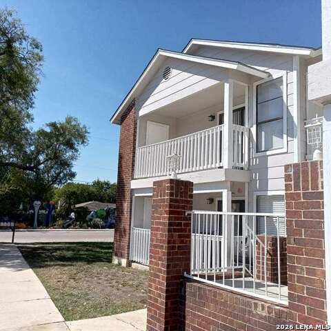 810 Station St Property Photo 3