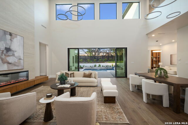 24602 Cliff Line Property Photo 3