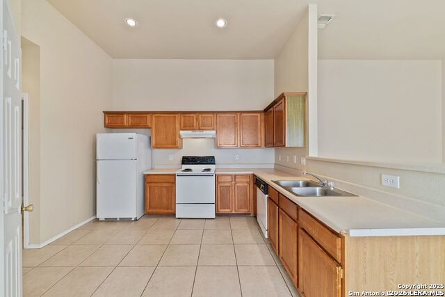 7379 Longing Trail Property Photo 13