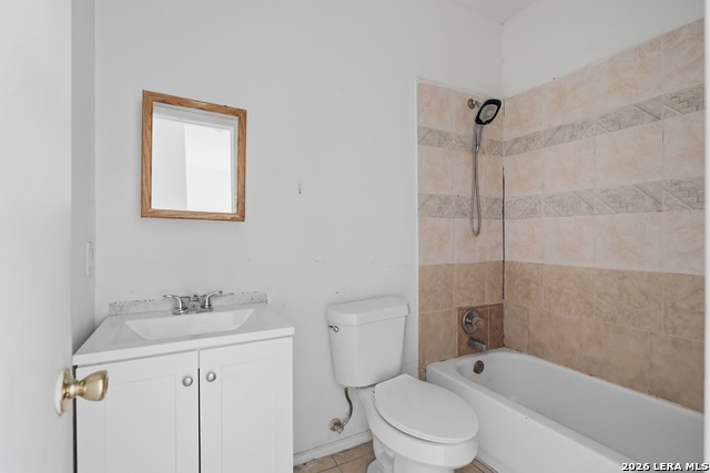 1706 W Craig Pl Property Photo 7