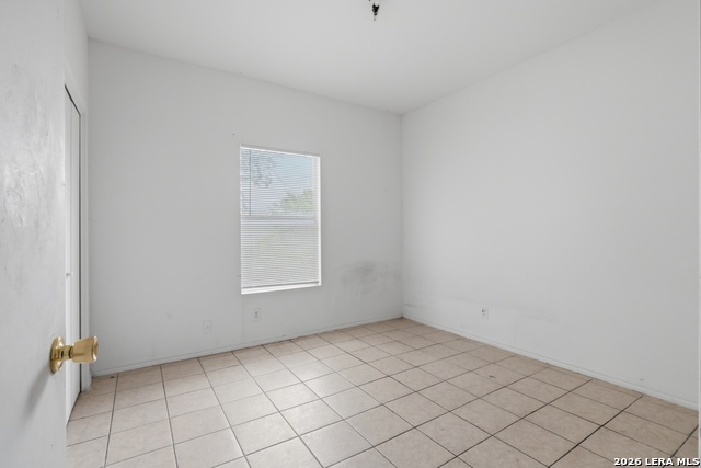 1706 W Craig Pl Property Photo 8