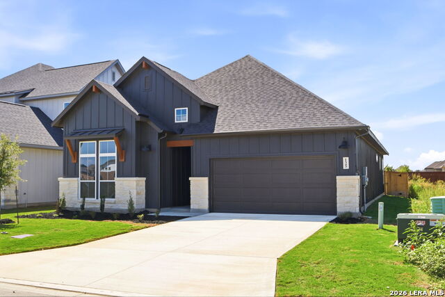 125 Travis Drive Property Photo 1