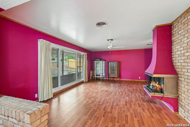 7906 Robin Rest Dr Property Photo 4