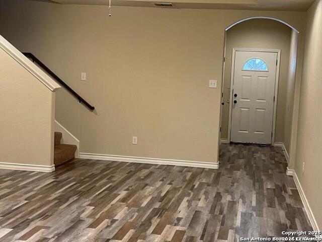 5011 Flipper Drive Property Photo 2