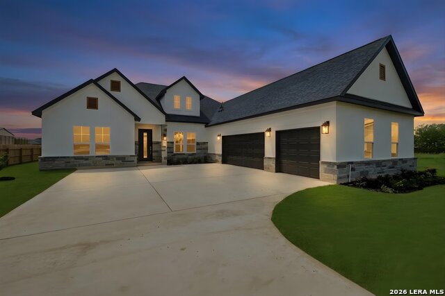 305 Venado Oaks Property Photo 1