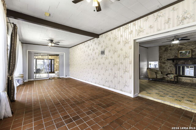 926 S Laredo Property Photo 8