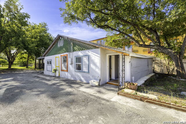 926 S Laredo Property Photo 15