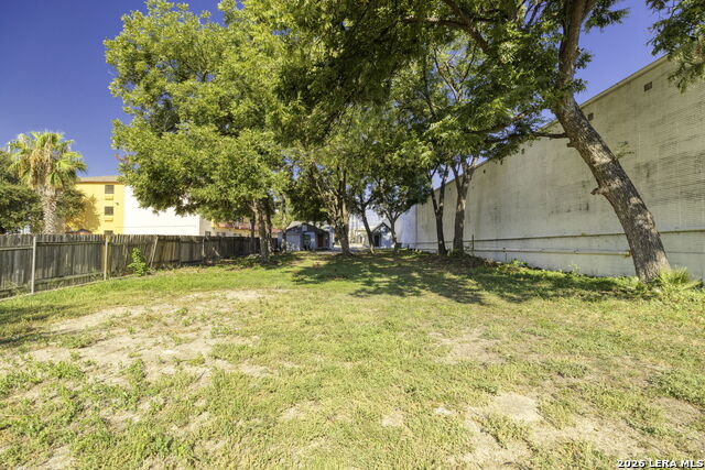 926 S Laredo Property Photo 31