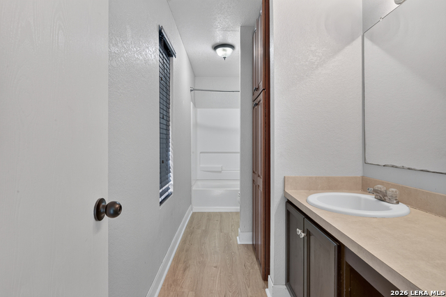 209 Gatewood Falls Property Photo 10