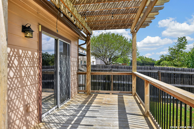209 Gatewood Falls Property Photo 14