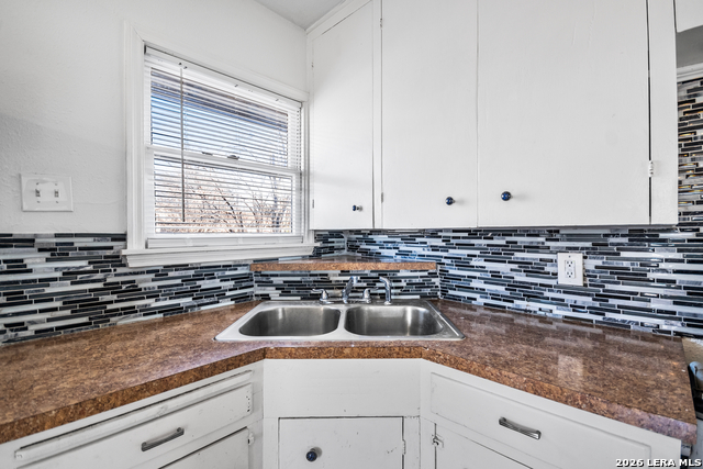 203 Eleanor Property Photo 14