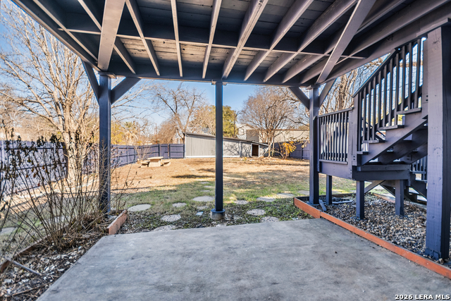 203 Eleanor Property Photo 24