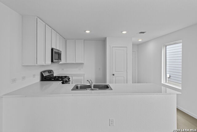 12907 Kathleen St Property Photo 4