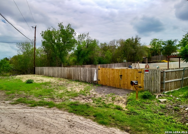6514 Gilder Property Photo 3