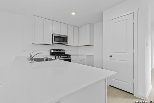 12811 Kathleen St Property Photo 13