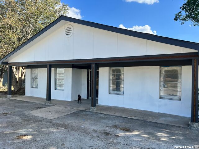 329 School Dr Property Photo 1