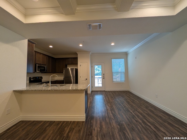 340 Untermaier St Property Photo 5