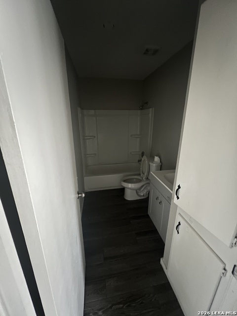 1202 W Formosa Property Photo 3