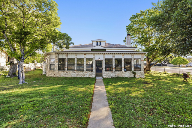 1028 Jefferson St Property Photo 1