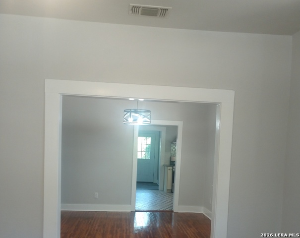 338 Queen Anne Property Photo 33