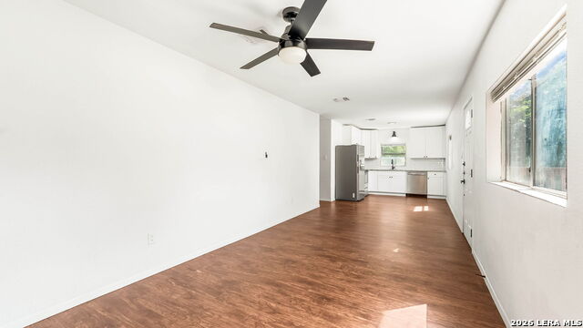 1824 Katy St Property Photo 5