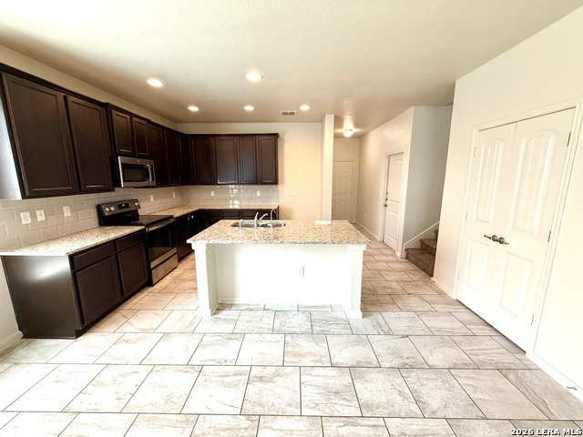 6814 Hibiscus Fls Property Photo 4