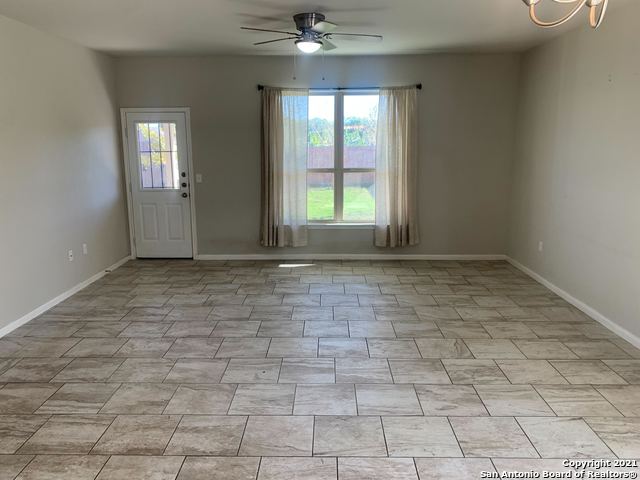 6814 Hibiscus Fls Property Photo 5