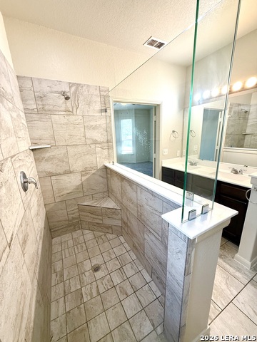 6814 Hibiscus Fls Property Photo 13