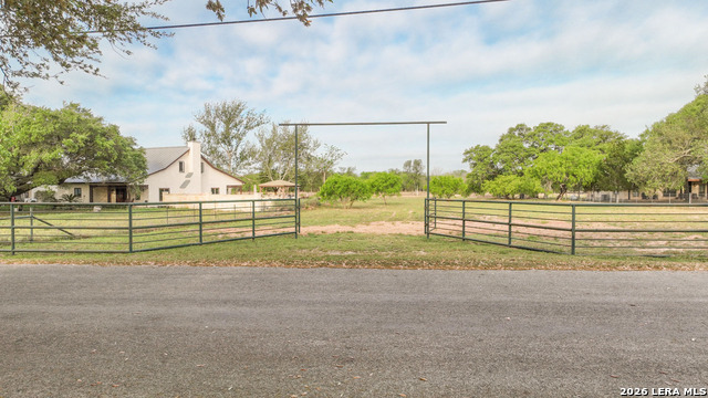 413 W Malone Property Photo 1