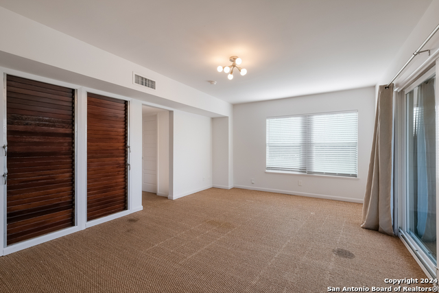 442 E Huisache Ave Property Photo 7
