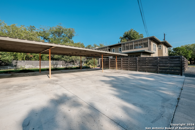 442 E Huisache Ave Property Photo 20
