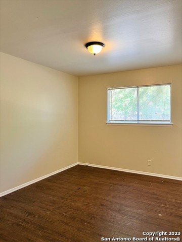 7603 Glen Vis Property Photo 6