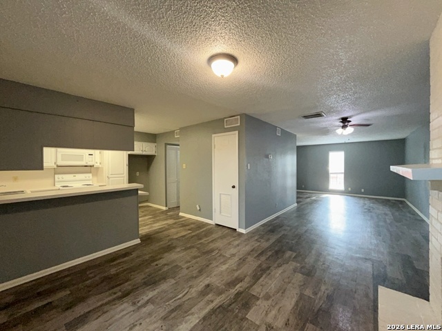 8731 Tradewind Dr Property Photo 13