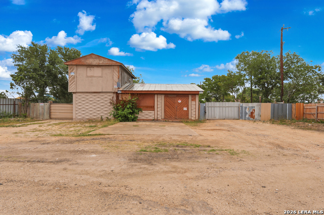 9446 S Presa Property Photo 1