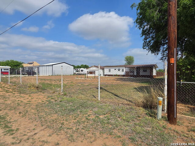 353 Duncan St Property Photo 5