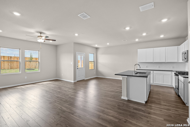 8340 Rocket View Property Photo 5