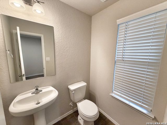 2432 Ayers Dr Property Photo 3